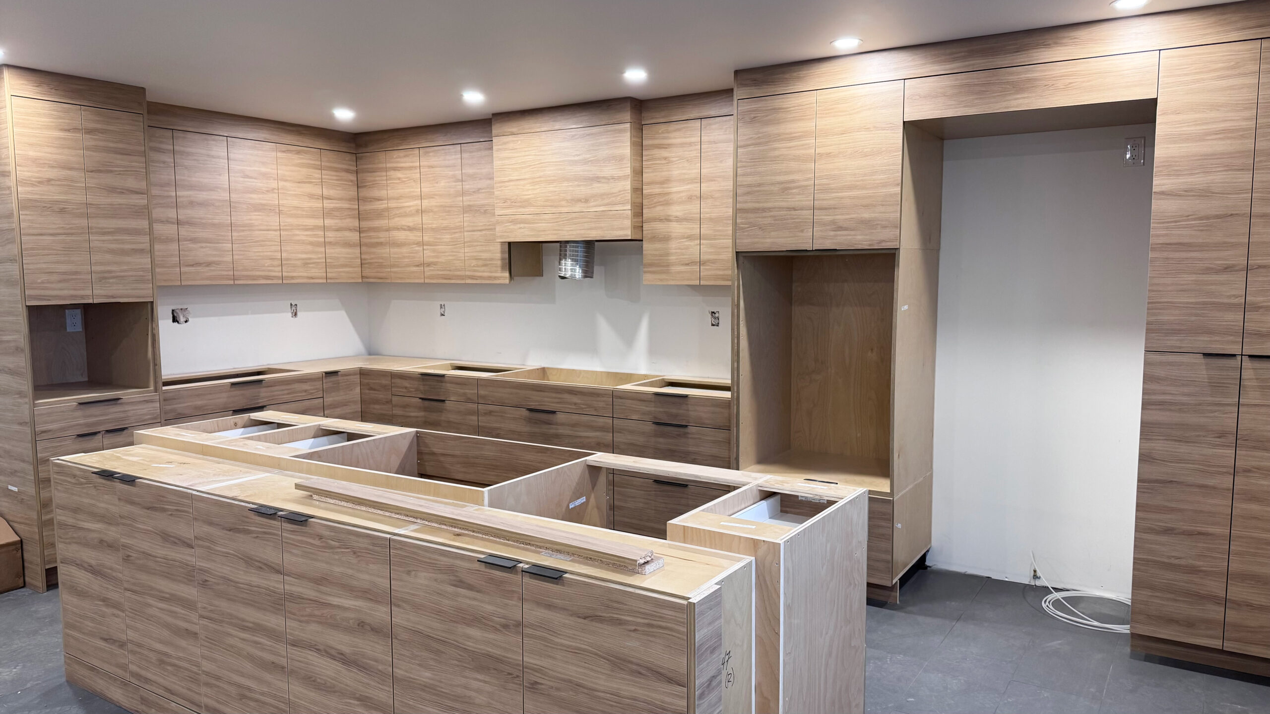 (363) 2025-05-06, 8 09 49 AM